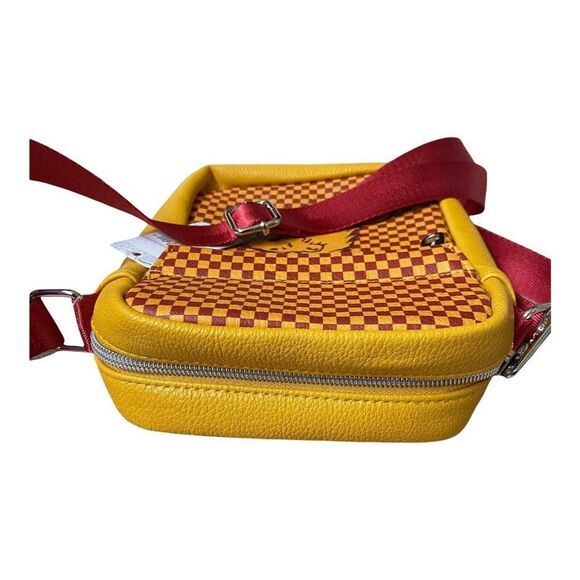 Harry Potter Crossbody Bag Gryffindor Wizarding World Universal Lion Red Travel - Picture 5 of 6